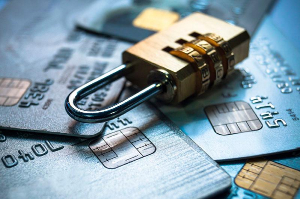 Как защитить свою банковскую карту от мошенников в интернете